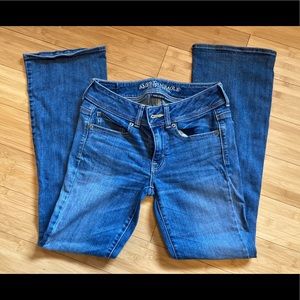 American Eagle Kick Boot Jeans Size 2
